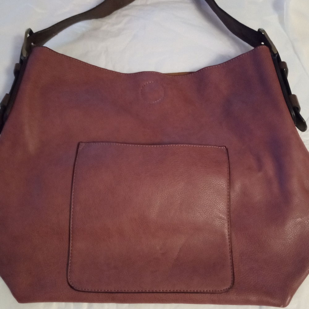 Hobo w/ brown buckle handle